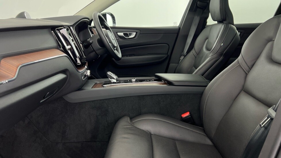 Used Volvo XC60 2024 for sale - 77133855: Photo 59