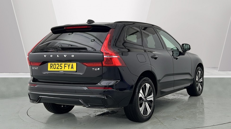 Used Volvo XC60 2025 for sale - 77388967: Photo 2