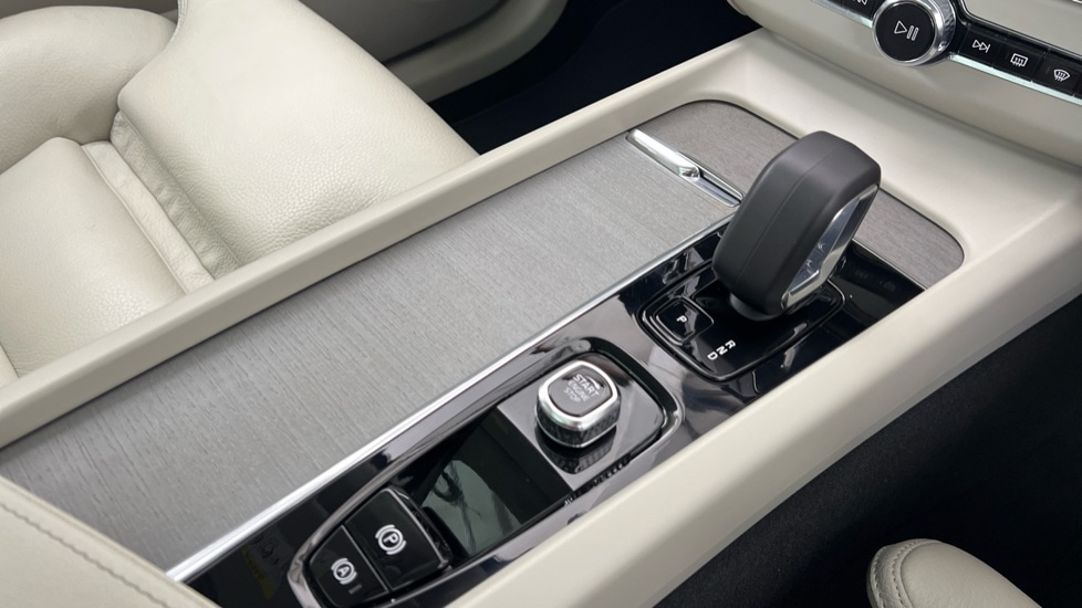 Used Volvo XC60 2025 for sale - 77388967: Photo 25