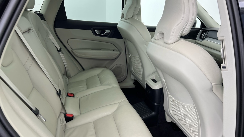 Used Volvo XC60 2025 for sale - 77388967: Photo 6