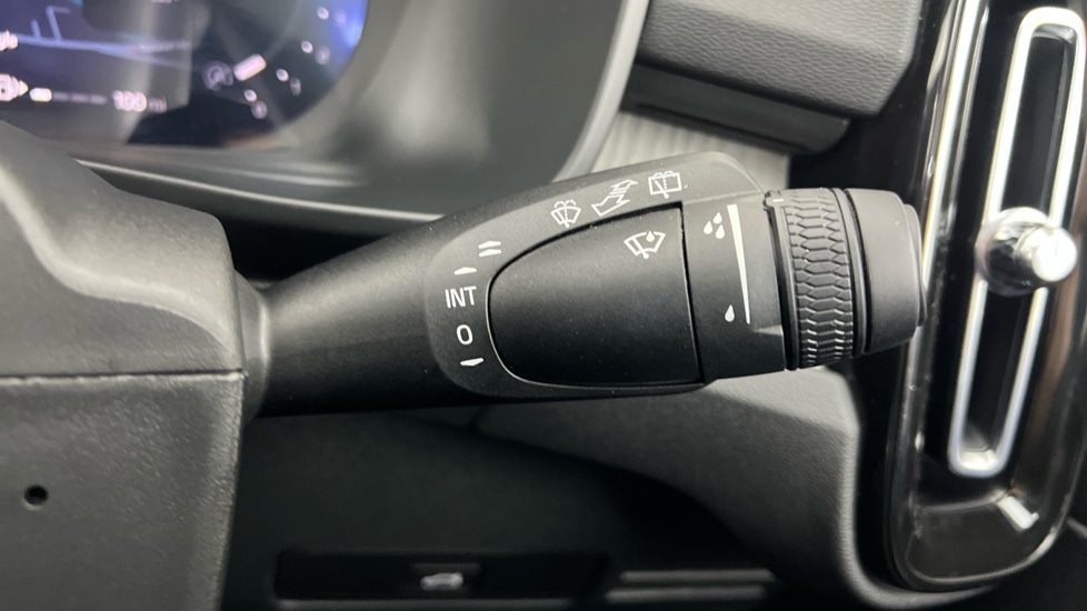 Used Volvo XC40 2025 for sale - 77388883: Photo 23