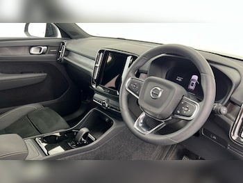 Used Volvo XC40 2023 for sale - 79297262: Photo