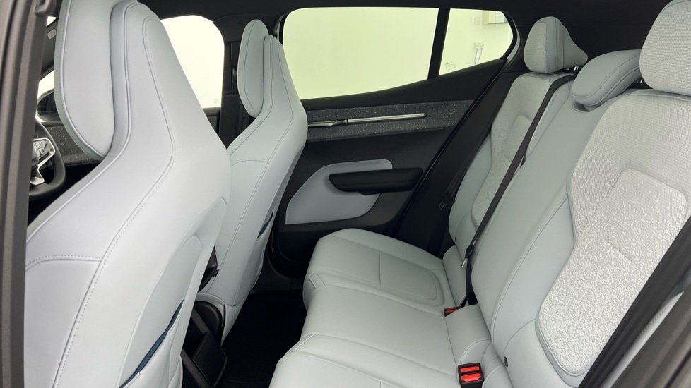 Used Volvo EX30 2025 for sale - 77373011: Photo 32