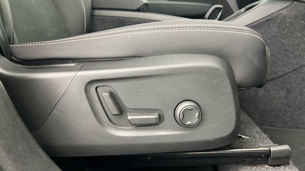 Used Volvo XC40 2024 for sale - 75934673: Photo 30