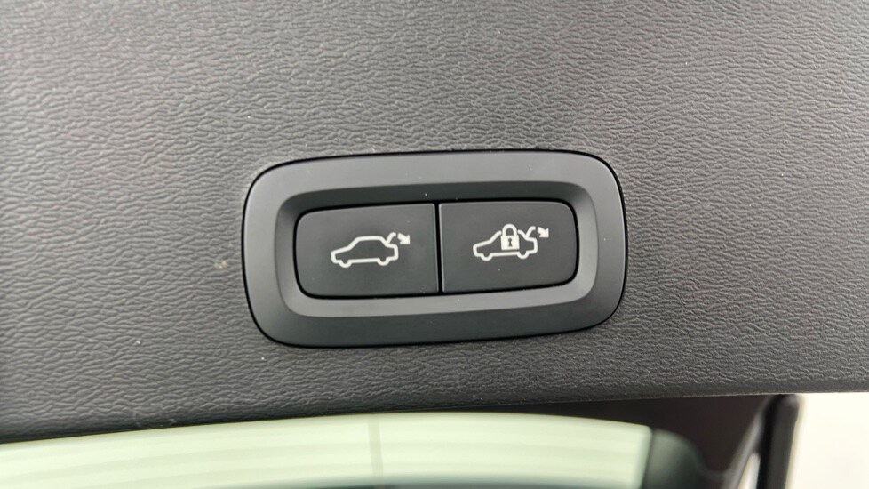 Used Volvo XC40 2024 for sale - 75934673: Photo 35