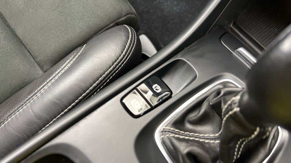 Used Volvo XC40 2018 for sale - 76851155: Photo 27