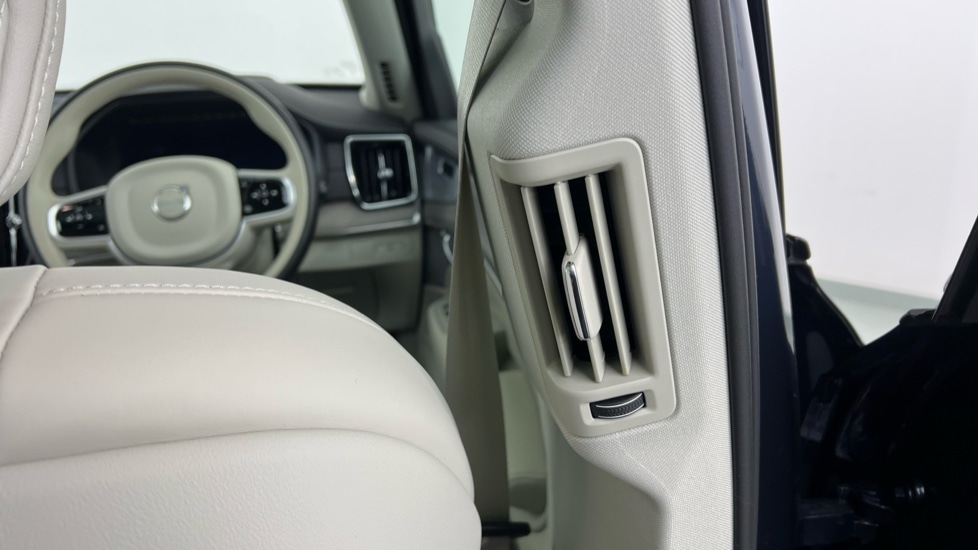 Used Volvo XC90 2025 for sale - 77413751: Photo 39