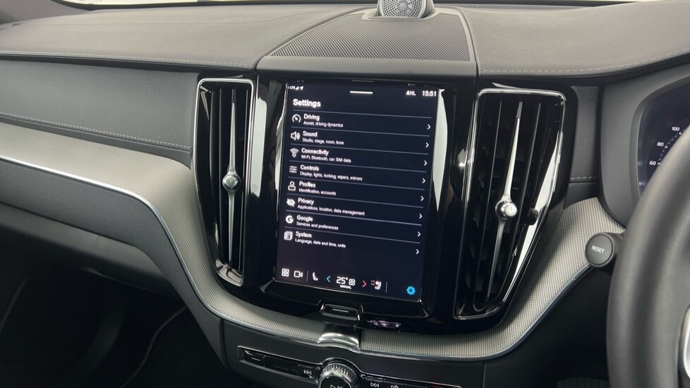 Used Volvo XC60 2025 for sale - 77576385: Photo 17