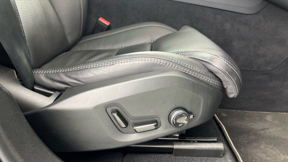 Used Volvo XC60 2025 for sale - 77576385: Photo 30