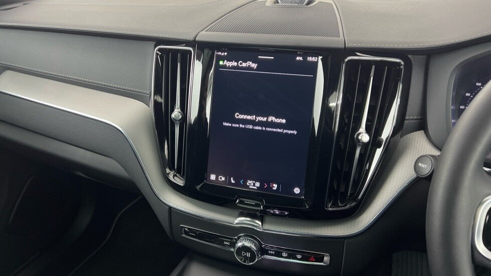 Used Volvo XC60 2025 for sale - 77576385: Photo 45