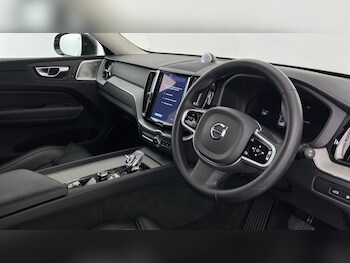 Used Volvo XC60 2025 for sale - 77702784: Photo