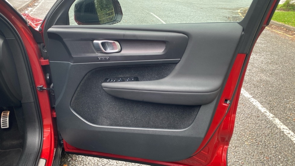 Used Volvo XC40 2021 for sale - 77988412: Photo 31