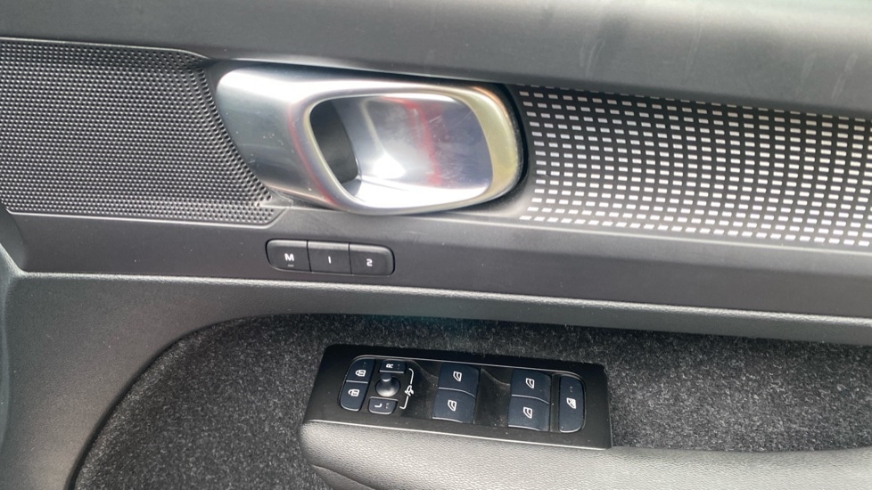 Used Volvo XC40 2021 for sale - 77988412: Photo 32