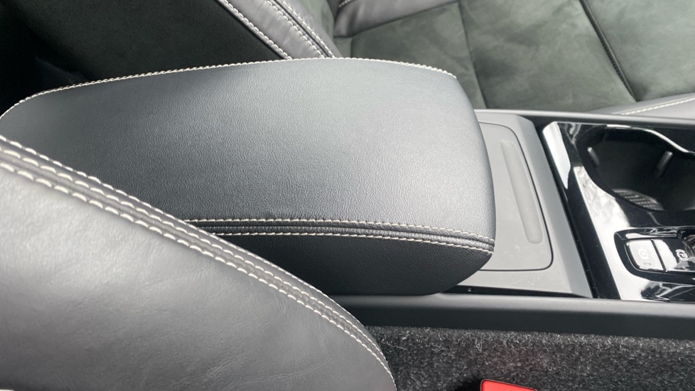 Used Volvo XC40 2021 for sale - 77988412: Photo 40