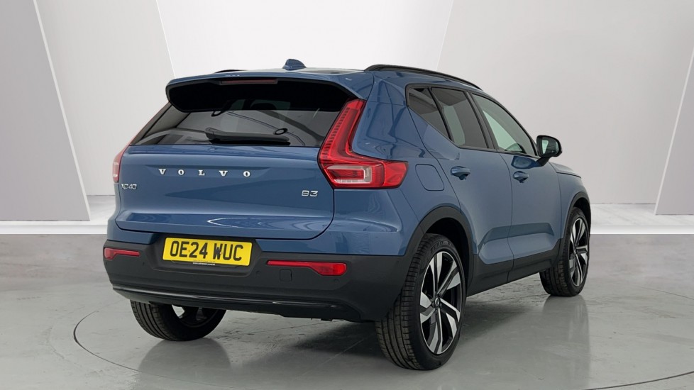 Used Volvo XC40 2024 for sale - 77167319: Photo 2