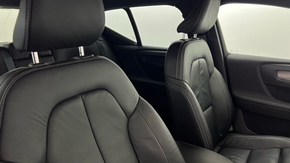 Used Volvo XC40 2021 for sale - 76664475: Photo 30