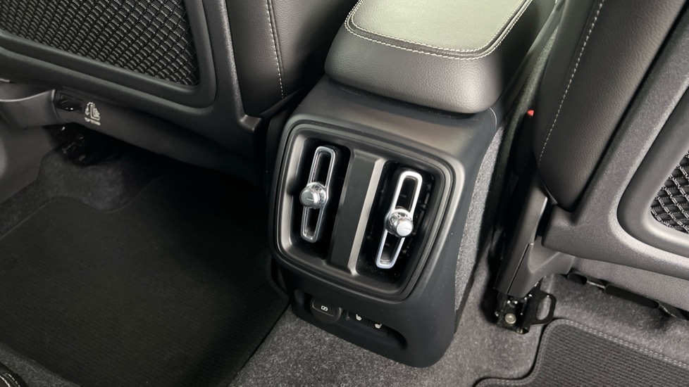 Used Volvo XC40 2021 for sale - 76664475: Photo 38