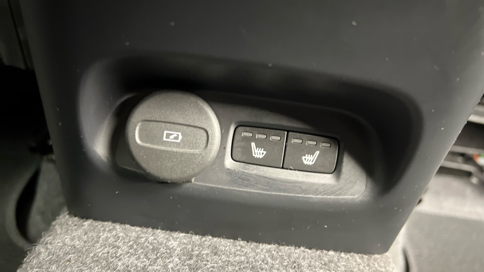 Used Volvo XC40 2021 for sale - 76664475: Photo 39