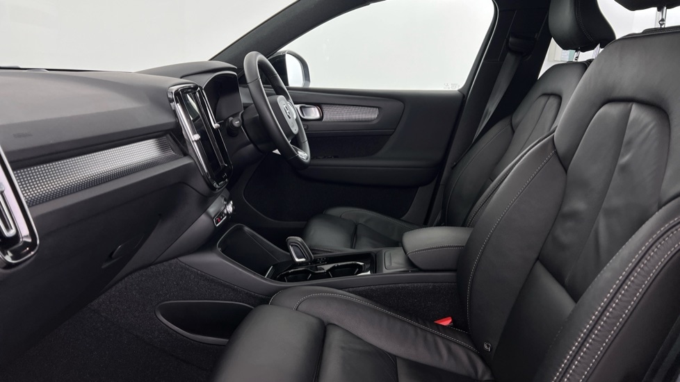 Used Volvo XC40 2021 for sale - 76664475: Photo 60
