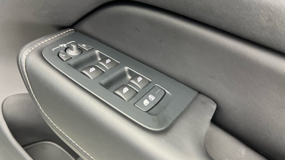 Used Volvo XC60 2025 for sale - 77732394: Photo 24