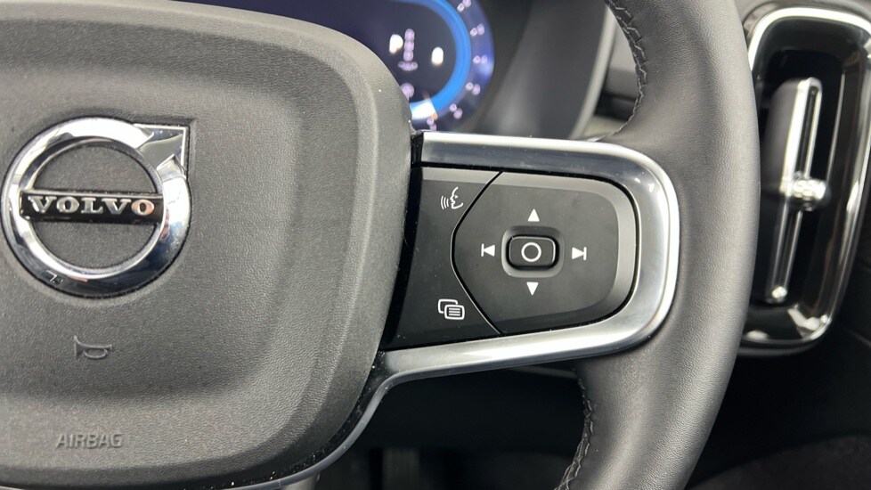 Used Volvo XC40 2024 for sale - 76507575: Photo 22