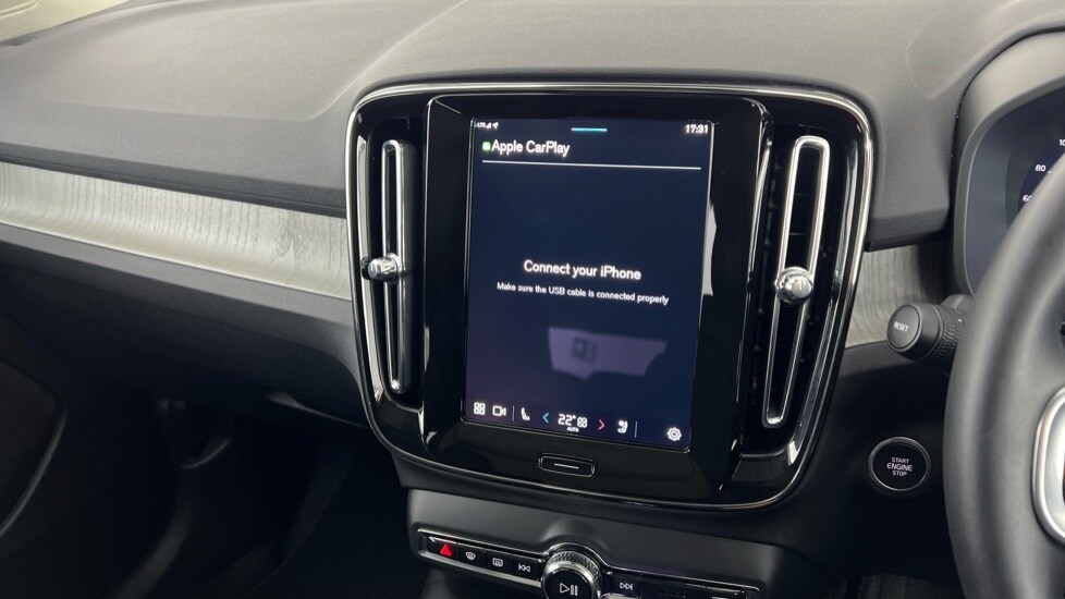 Used Volvo XC40 2024 for sale - 76507575: Photo 45