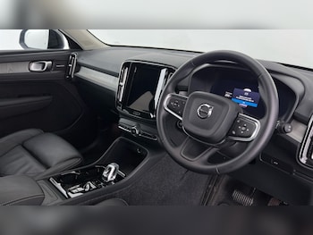 Used Volvo XC40 2024 for sale - 76507575: Photo