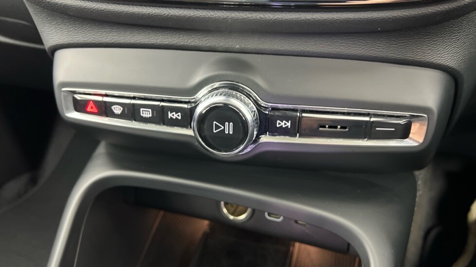 Used Volvo XC40 2024 for sale - 76507575: Photo 50