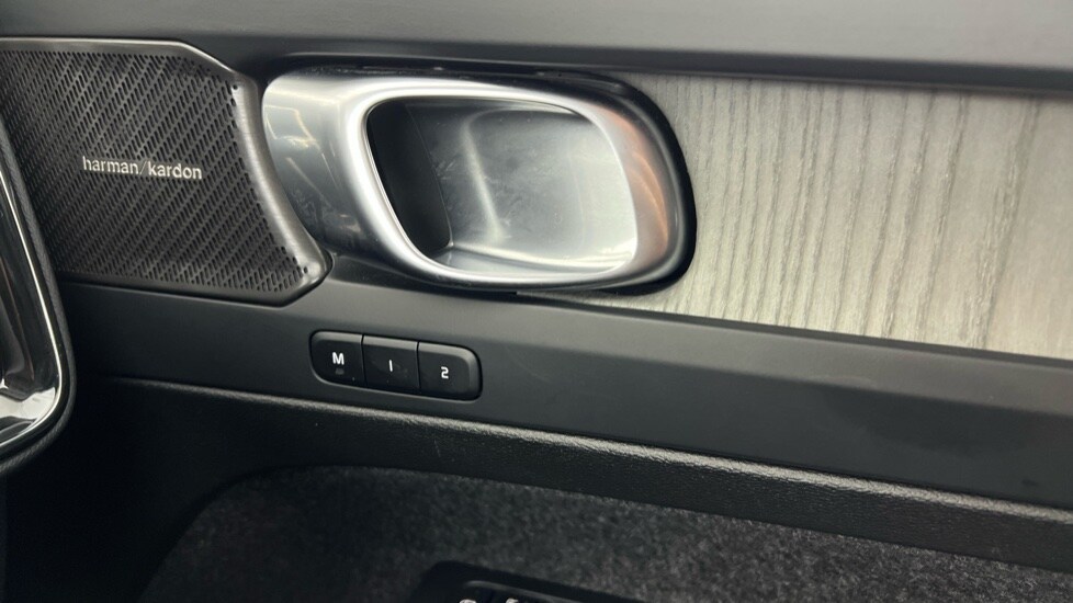 Used Volvo XC40 2024 for sale - 76507575: Photo 53