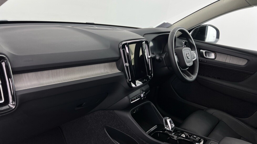 Used Volvo XC40 2024 for sale - 76507575: Photo 60