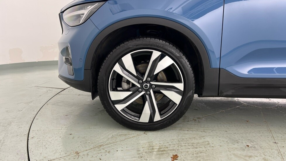 Used Volvo XC40 2024 for sale - 76507575: Photo 64