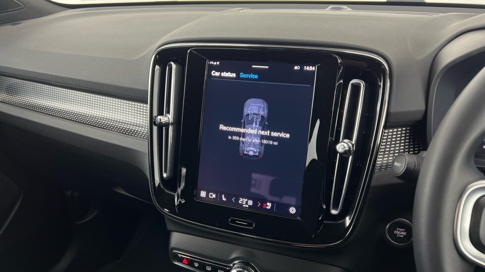 Used Volvo XC40 2025 for sale - 77397384: Photo 15