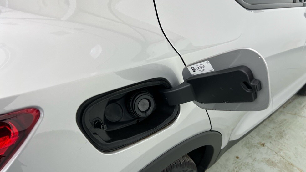 Used Volvo XC40 2025 for sale - 77397384: Photo 16