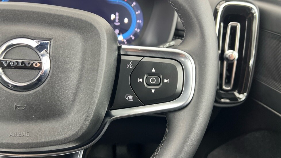 Used Volvo XC40 2025 for sale - 77397384: Photo 22