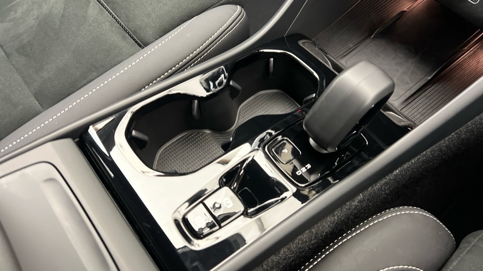 Used Volvo XC40 2025 for sale - 77397384: Photo 25