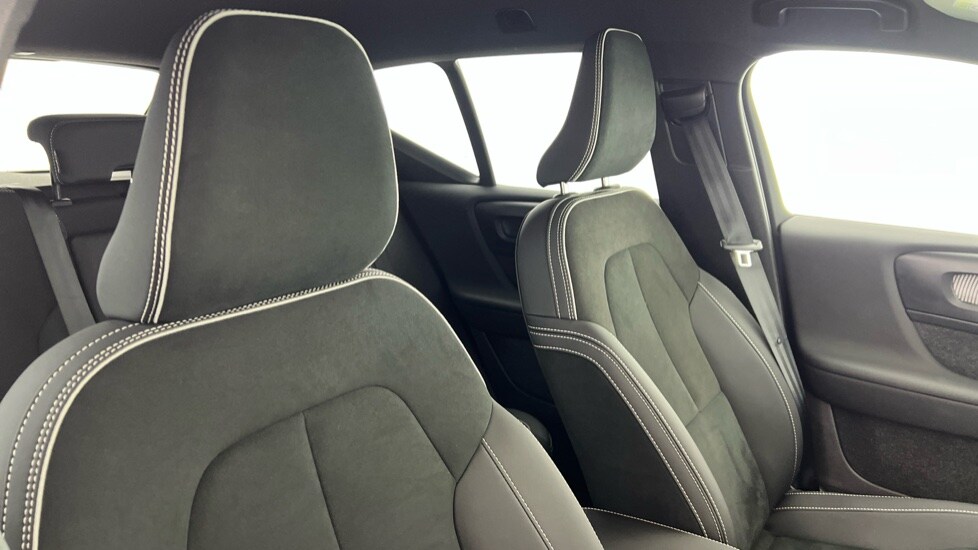 Used Volvo XC40 2025 for sale - 77397384: Photo 31