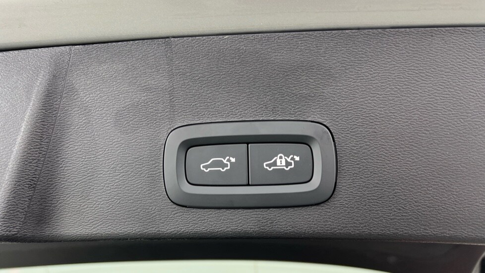 Used Volvo XC40 2025 for sale - 77397384: Photo 35