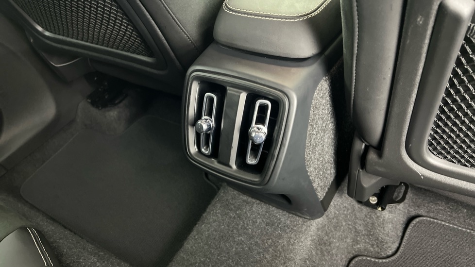 Used Volvo XC40 2025 for sale - 77397384: Photo 39