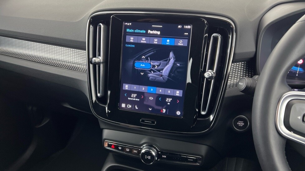 Used Volvo XC40 2025 for sale - 77397384: Photo 47