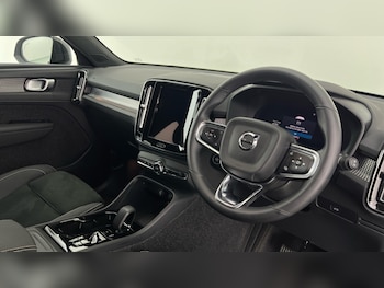 Used Volvo XC40 2025 for sale - 77397384: Photo