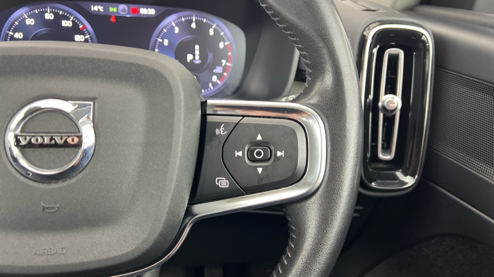 Used Volvo XC40 2021 for sale - 76523645: Photo 22