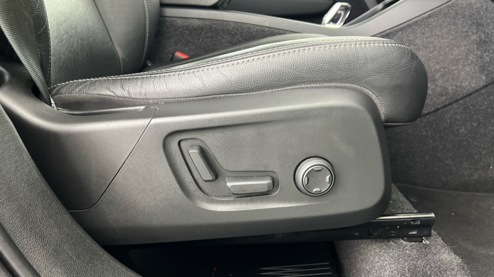 Used Volvo XC40 2021 for sale - 76523645: Photo 30