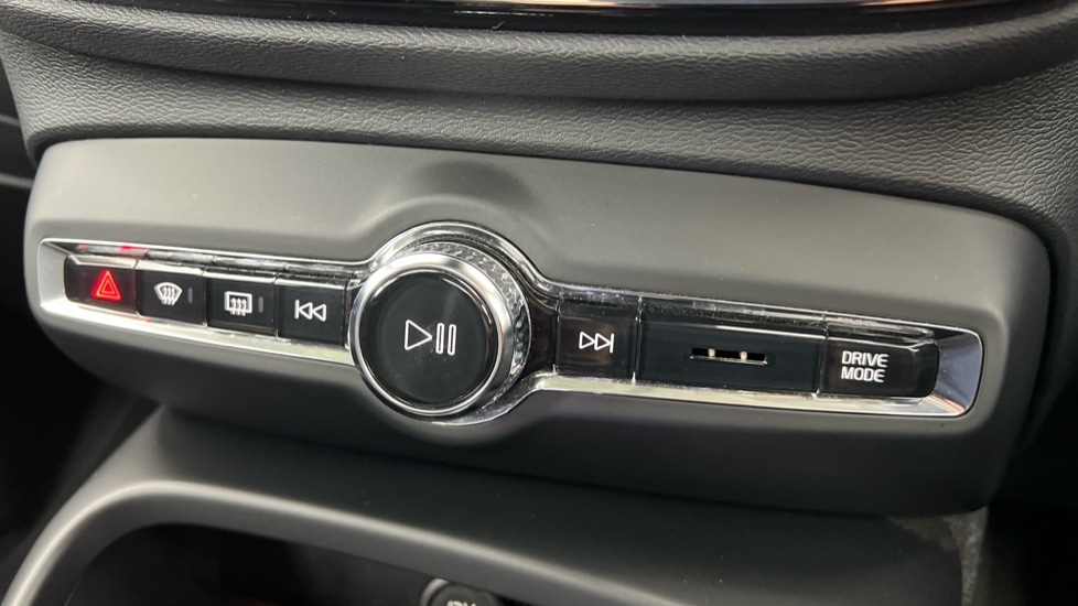 Used Volvo XC40 2021 for sale - 76523645: Photo 44