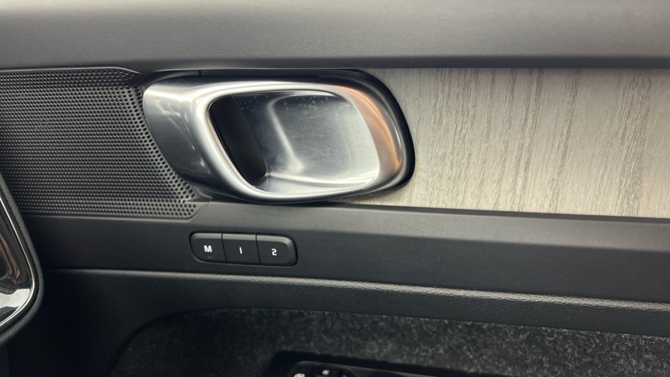 Used Volvo XC40 2021 for sale - 76523645: Photo 46