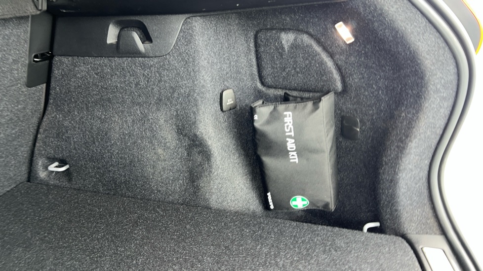 Used Volvo XC40 2021 for sale - 76523645: Photo 50