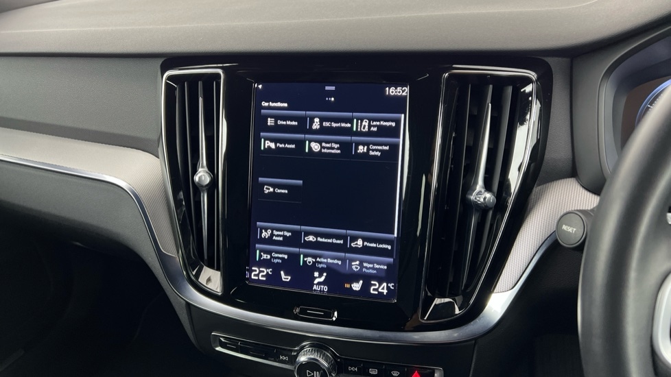 Used Volvo V60 2021 for sale - 77346820: Photo 17