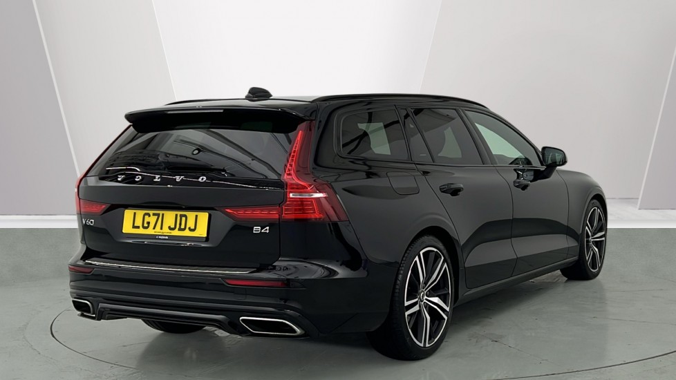 Used Volvo V60 2021 for sale - 77346820: Photo 2