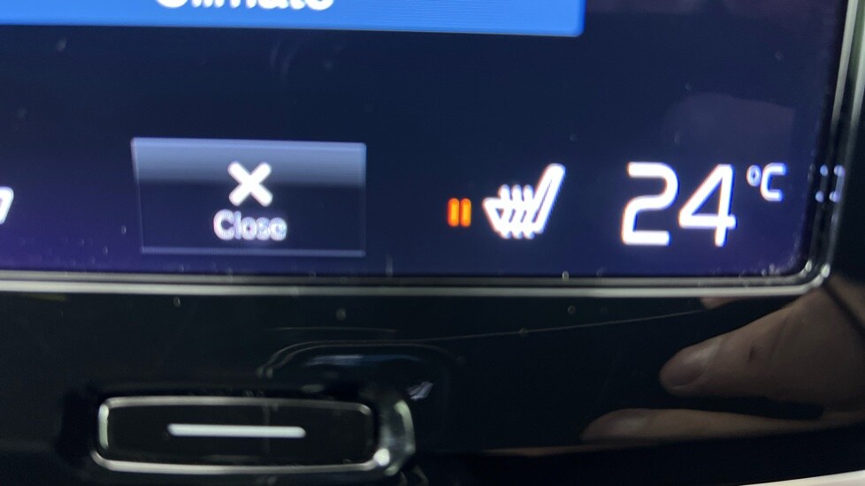 Used Volvo V60 2021 for sale - 77346820: Photo 44