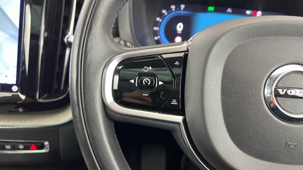 Used Volvo XC60 2022 for sale - 76183925: Photo 21
