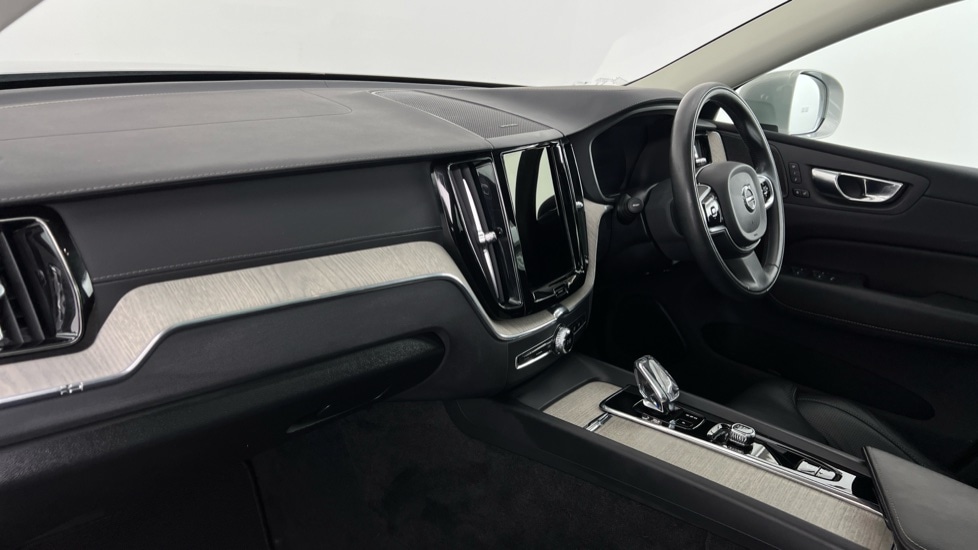 Used Volvo XC60 2022 for sale - 76183925: Photo 56